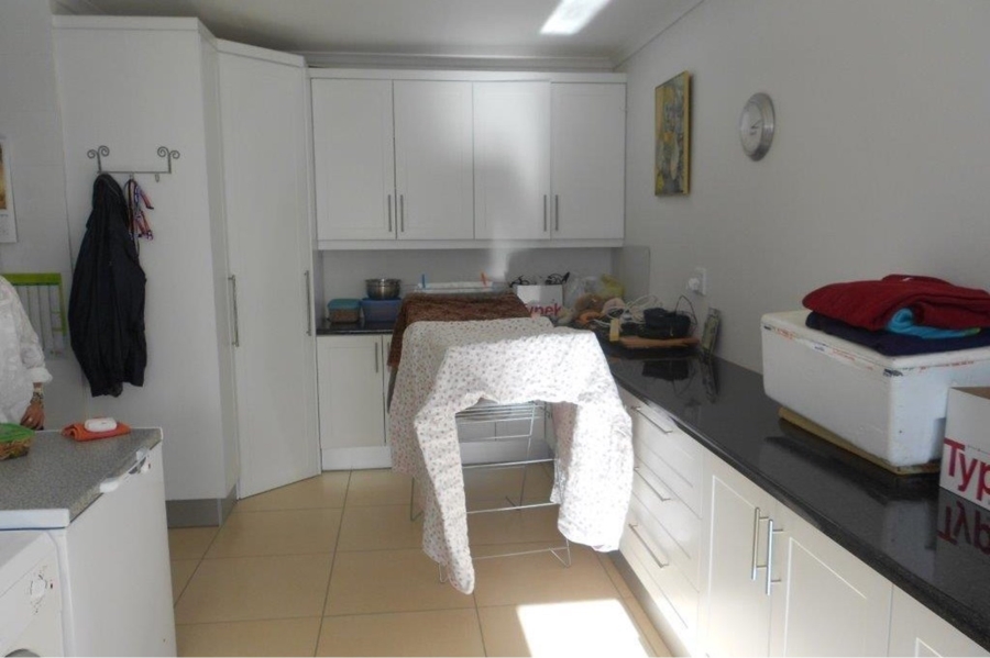2 Bedroom Property for Sale in Bonza Bay Eastern Cape